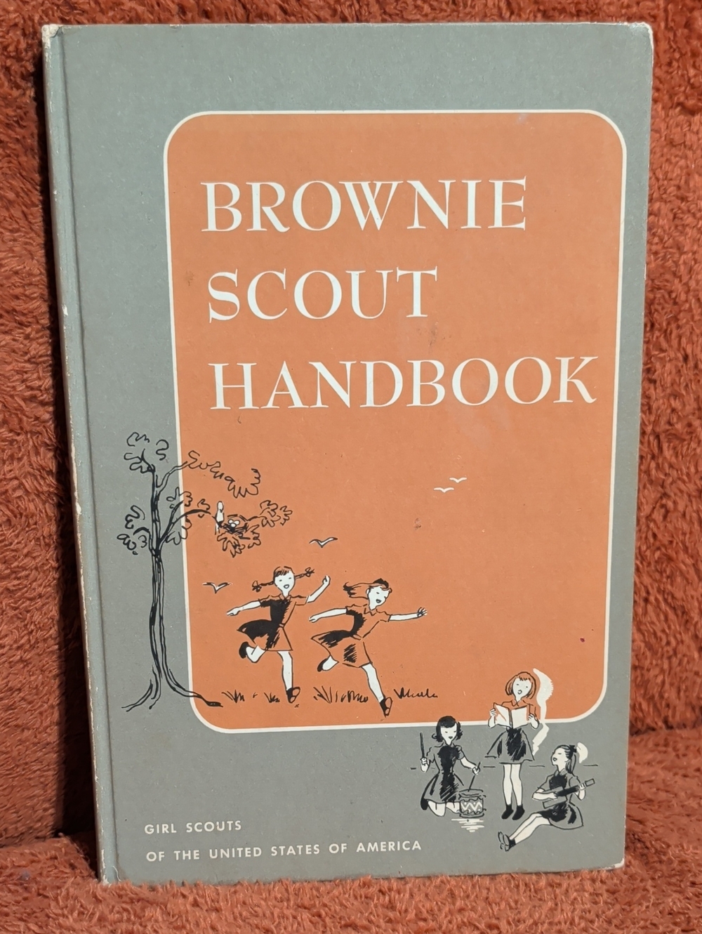 Brownie Scout Handbook ( Copyright 1962 )